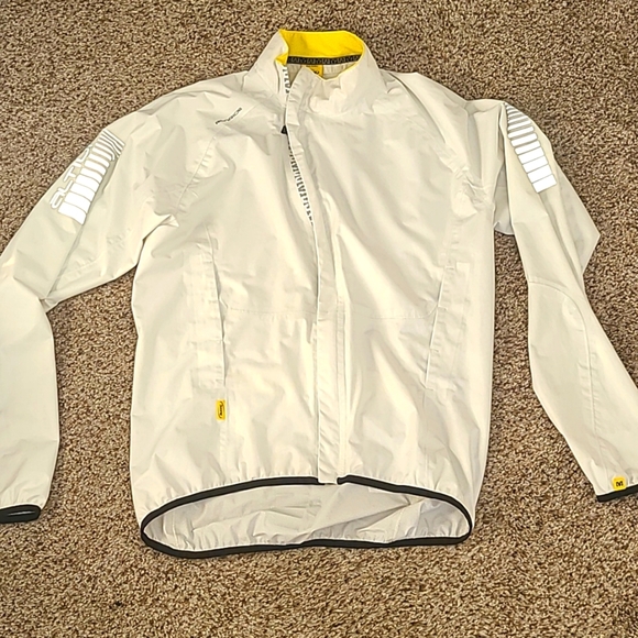 Mavic Altium Rain Jacket - Picture 1 of 8